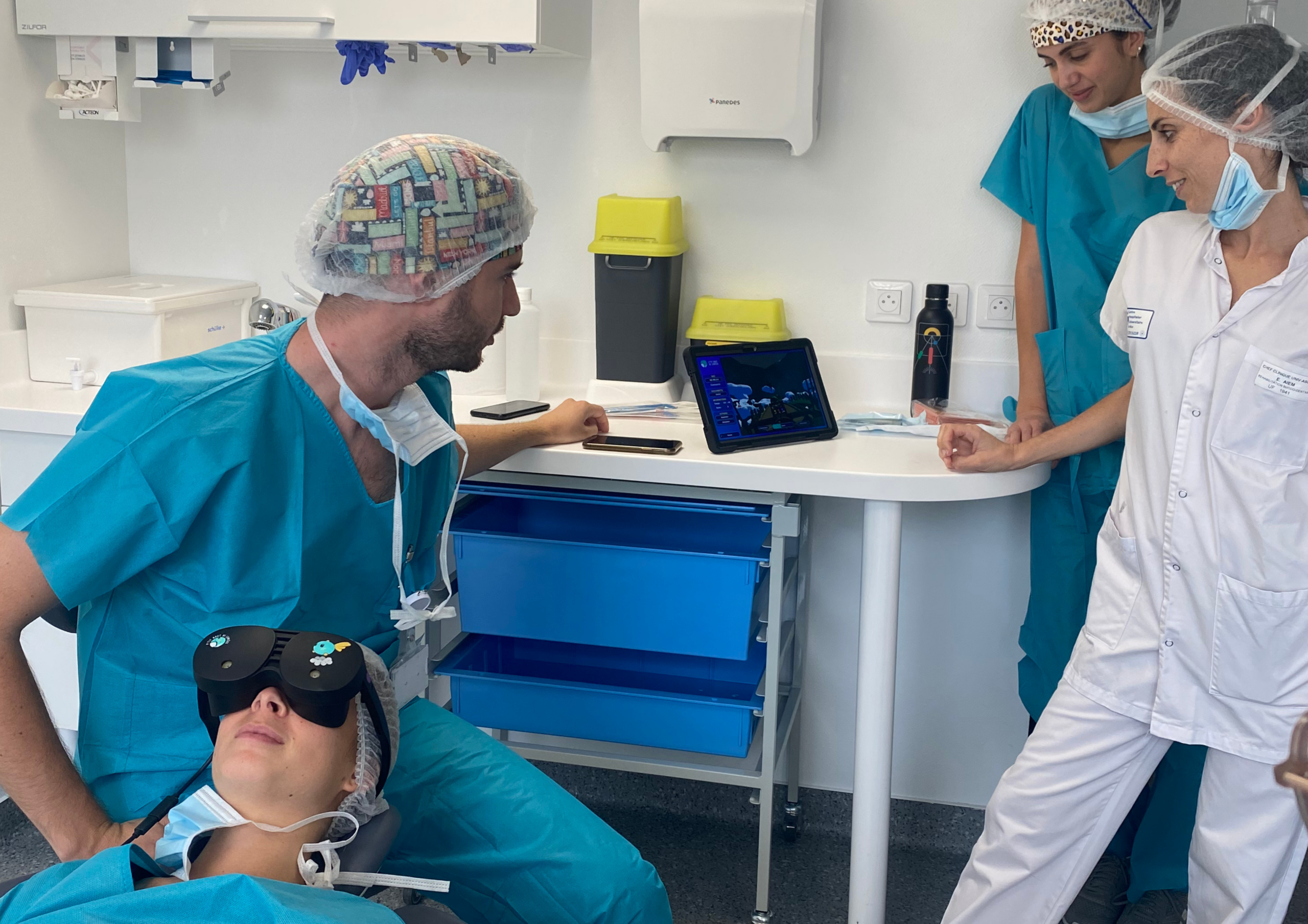 thèse Réalité virtuelle en odontologie pédiatrique essai
